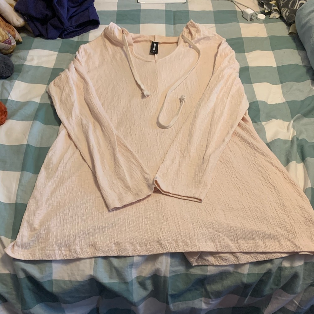 EUC long sleeve shirt with hood